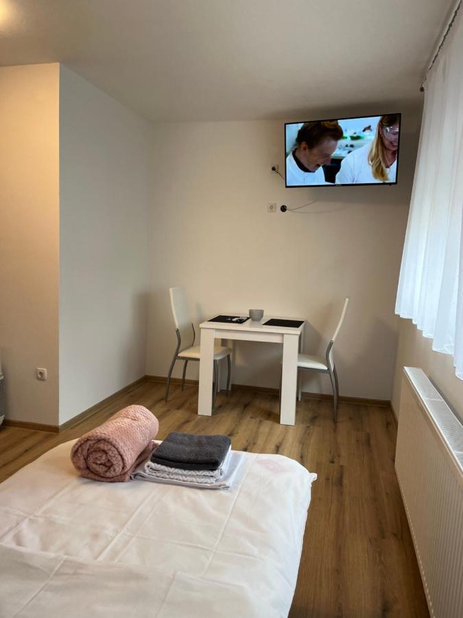 Opg - Zm Apartmani Martinovic Novska Exteriör bild